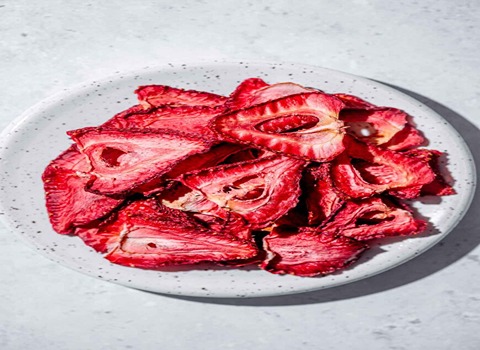 Dried strawberries with Complete Explanations and Familiarization