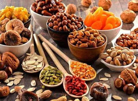 The Ingredients in Dried Fruit and How to Buy