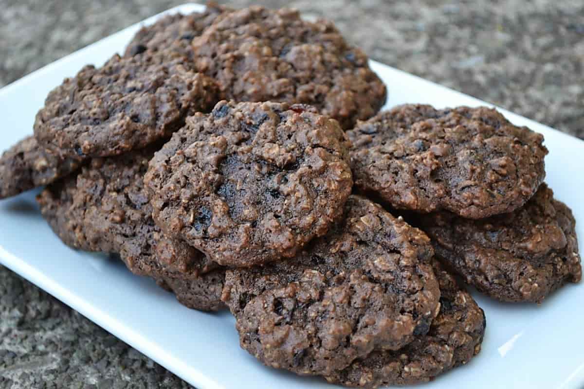 chocolate cookies with peppermint kisses
