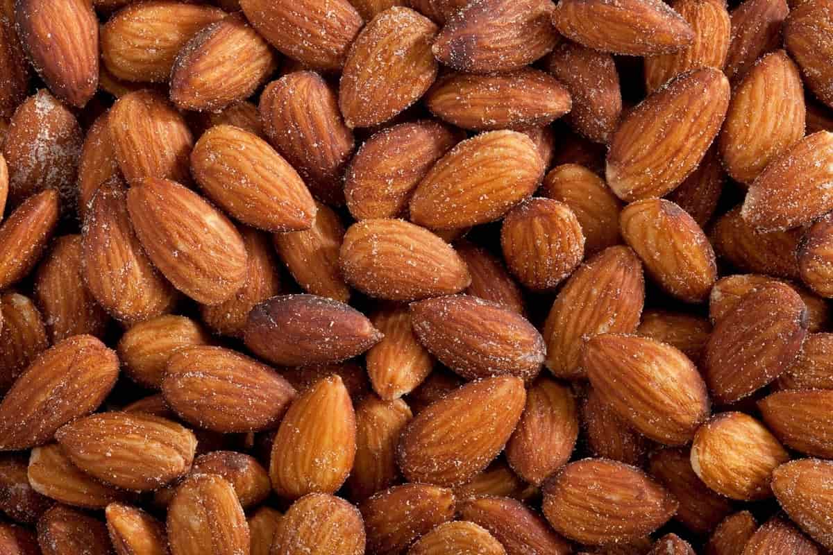 roasted almonds nutrition