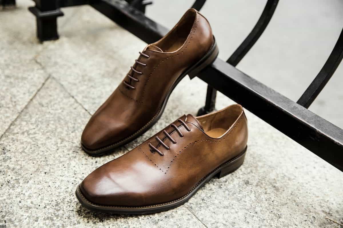 men leather shoes