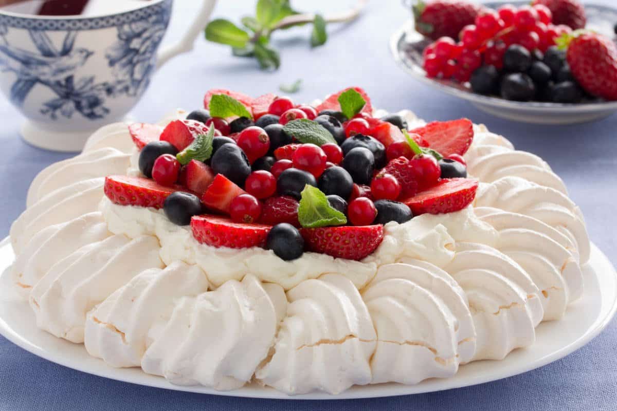 white forest cake rate 1 kg