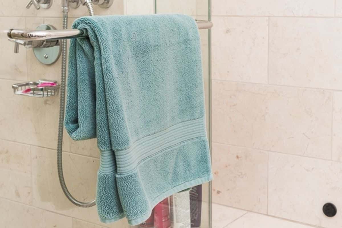 Ysl Bath Towel; High Moisture Absorption Different Colors Sizes - Arad  Branding