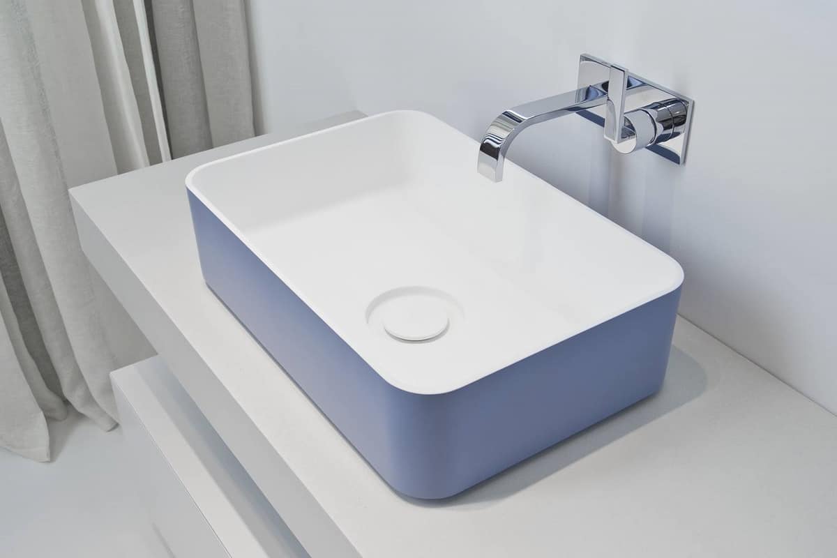 blue wash basin