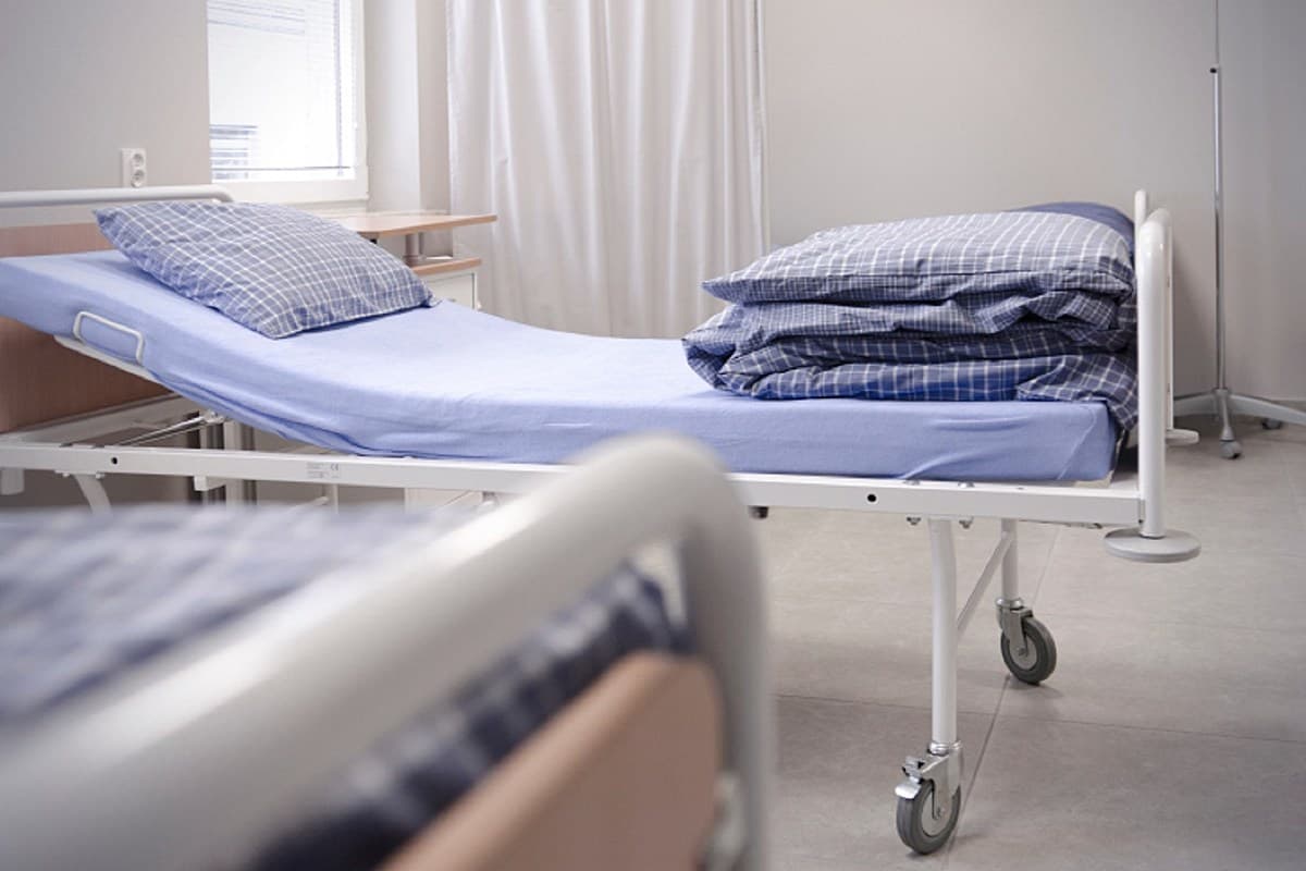 hospital beds large