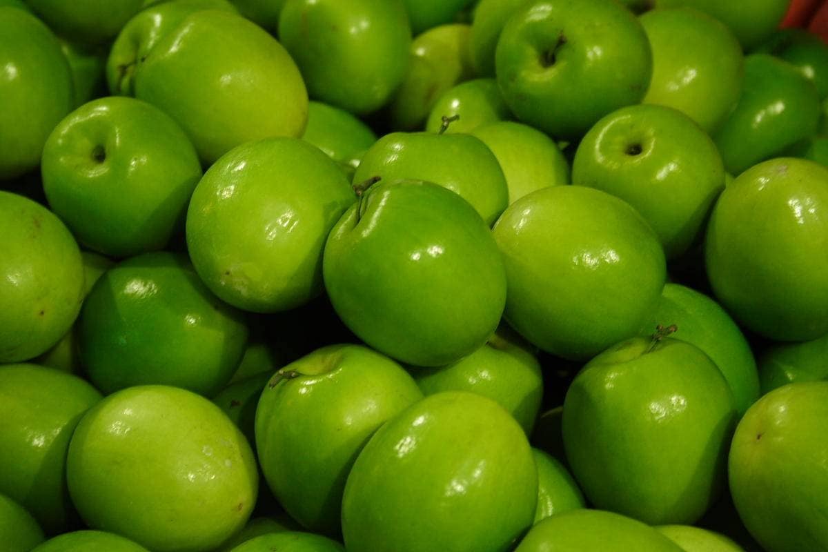 green apple fruit drink
