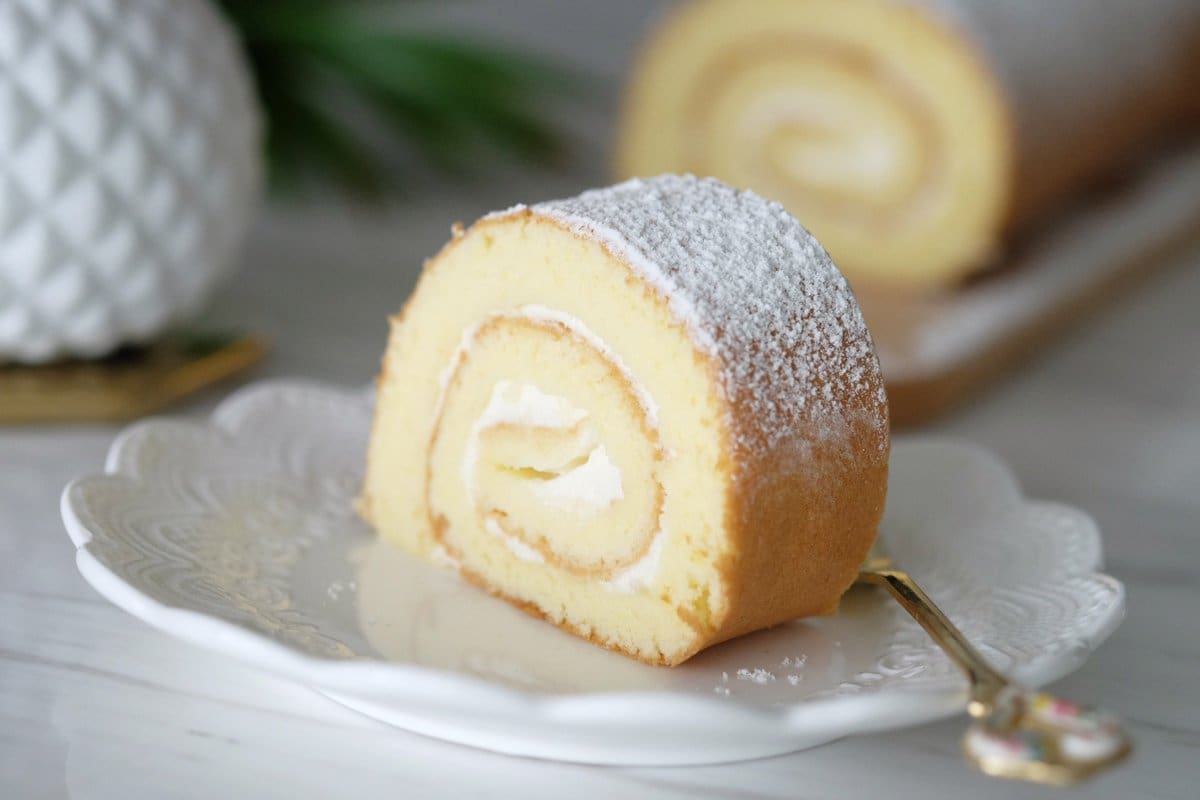 vanilla roll cake