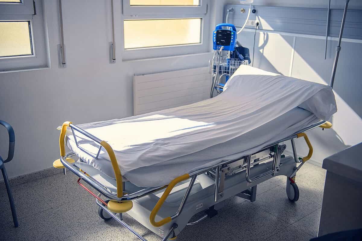 hospital swing bed