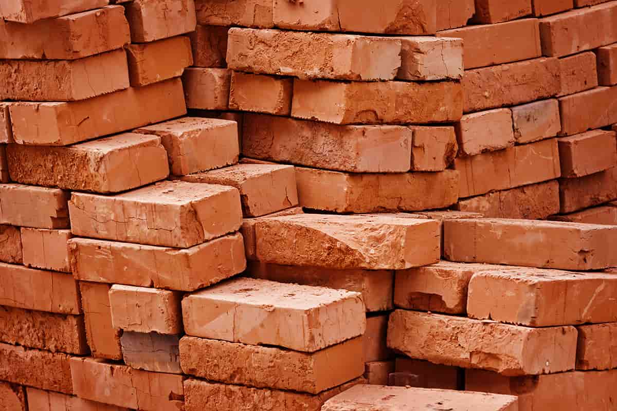 laterite stone vs red bricks