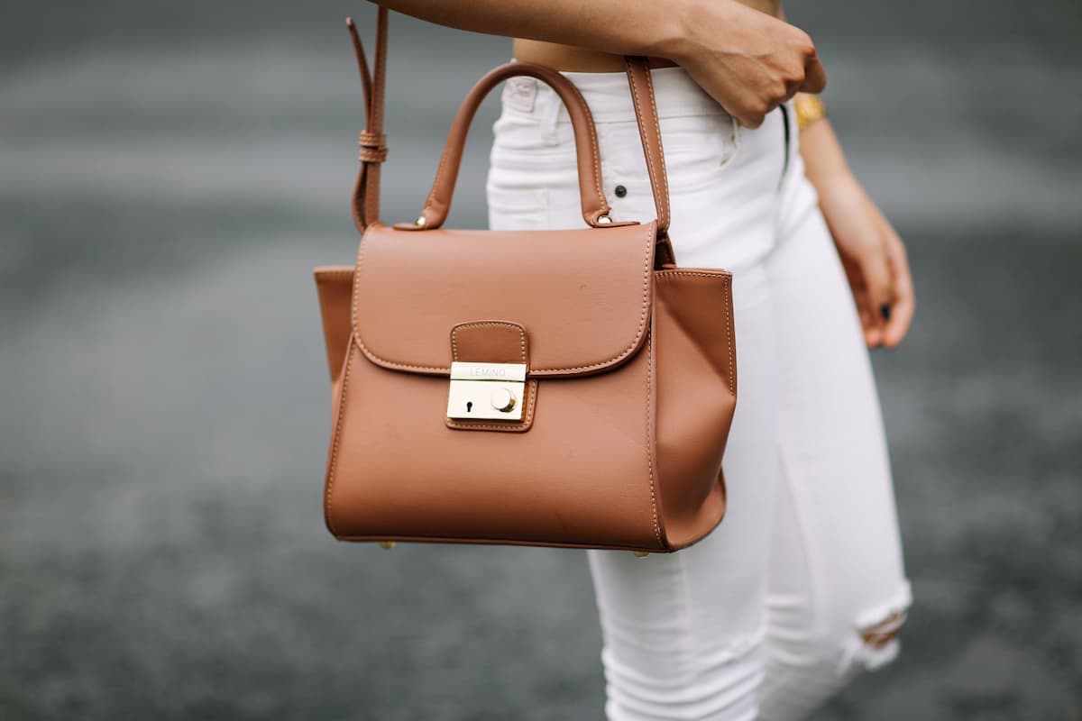 leather purse hanfmade