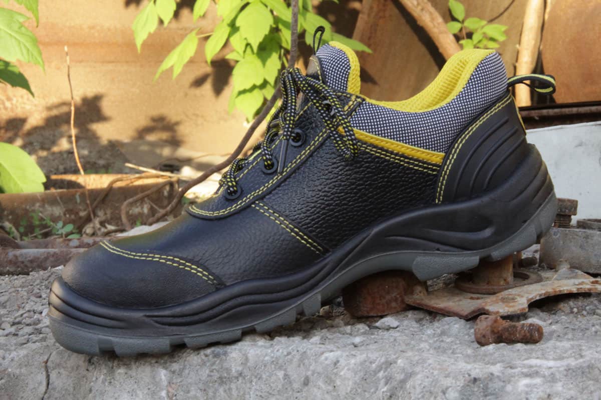 caterpillar safety shoes india