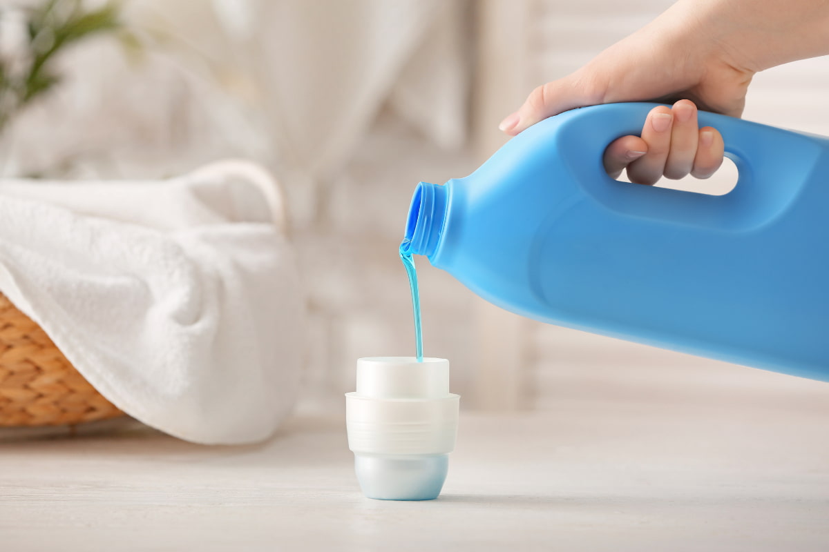 ariel liquid detergent sachet
