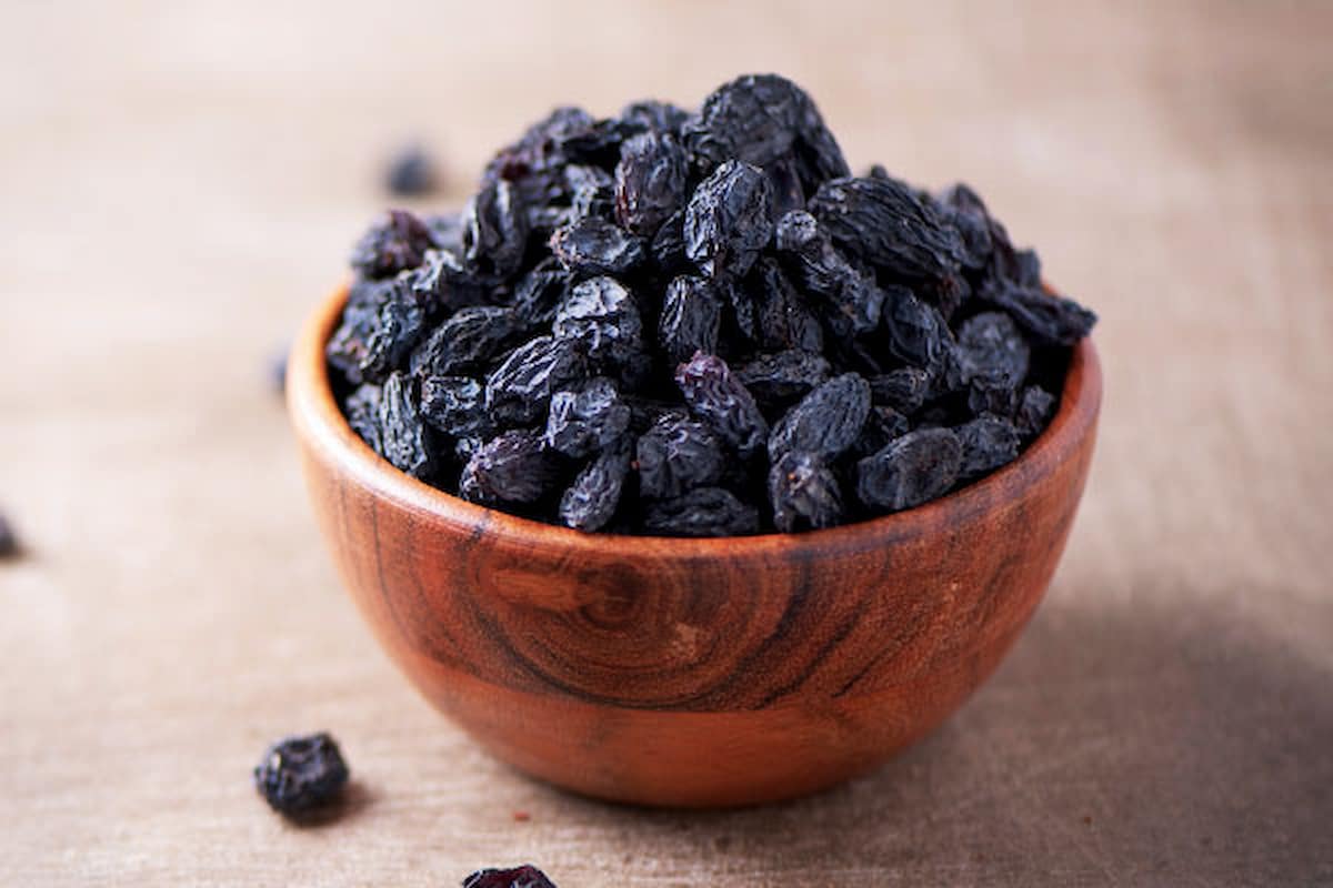 black raisins in pregnancy