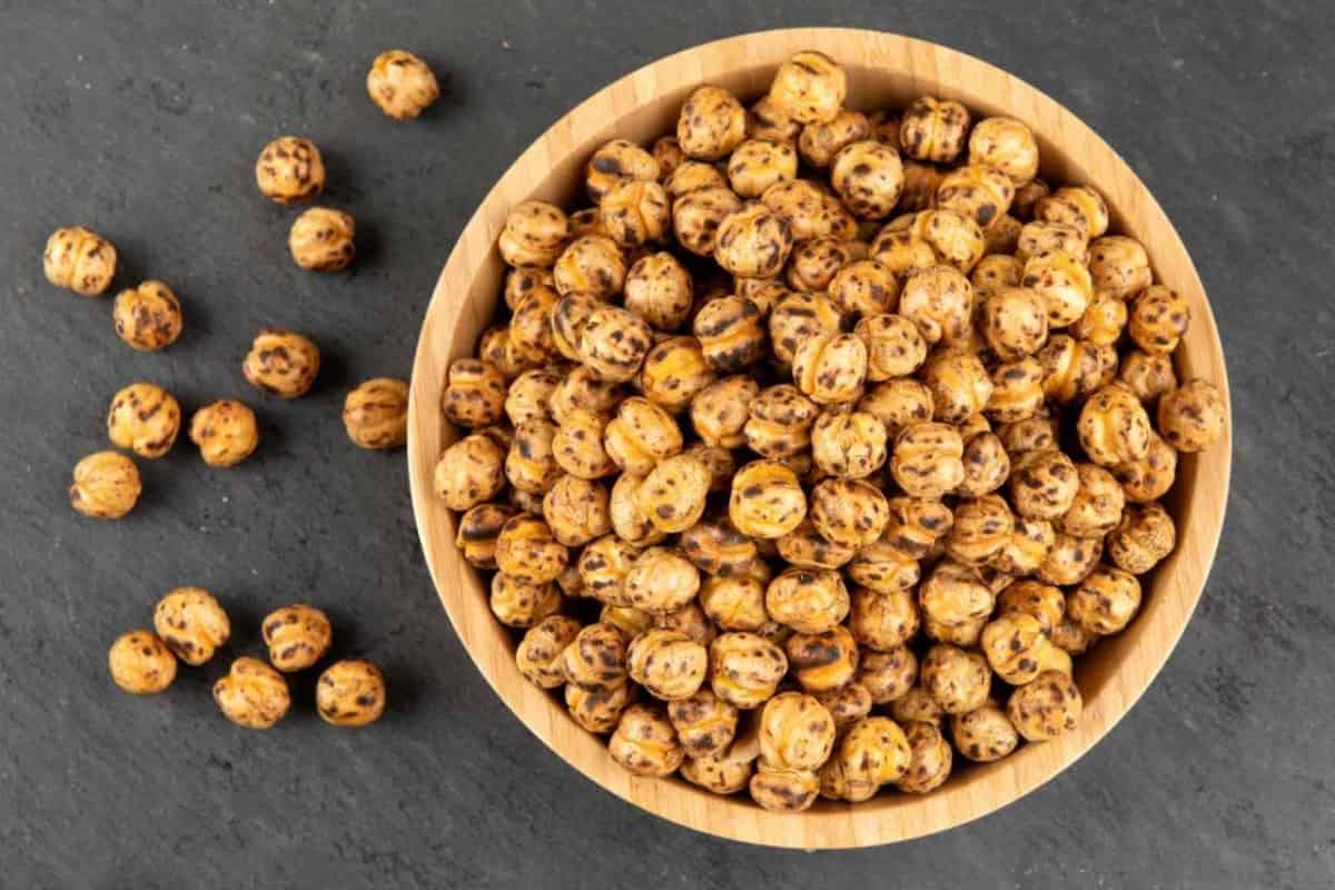 yellow chickpeas protein