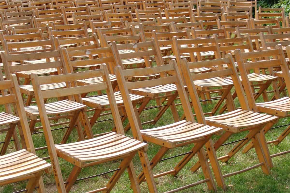 folding wooden chairs with arms