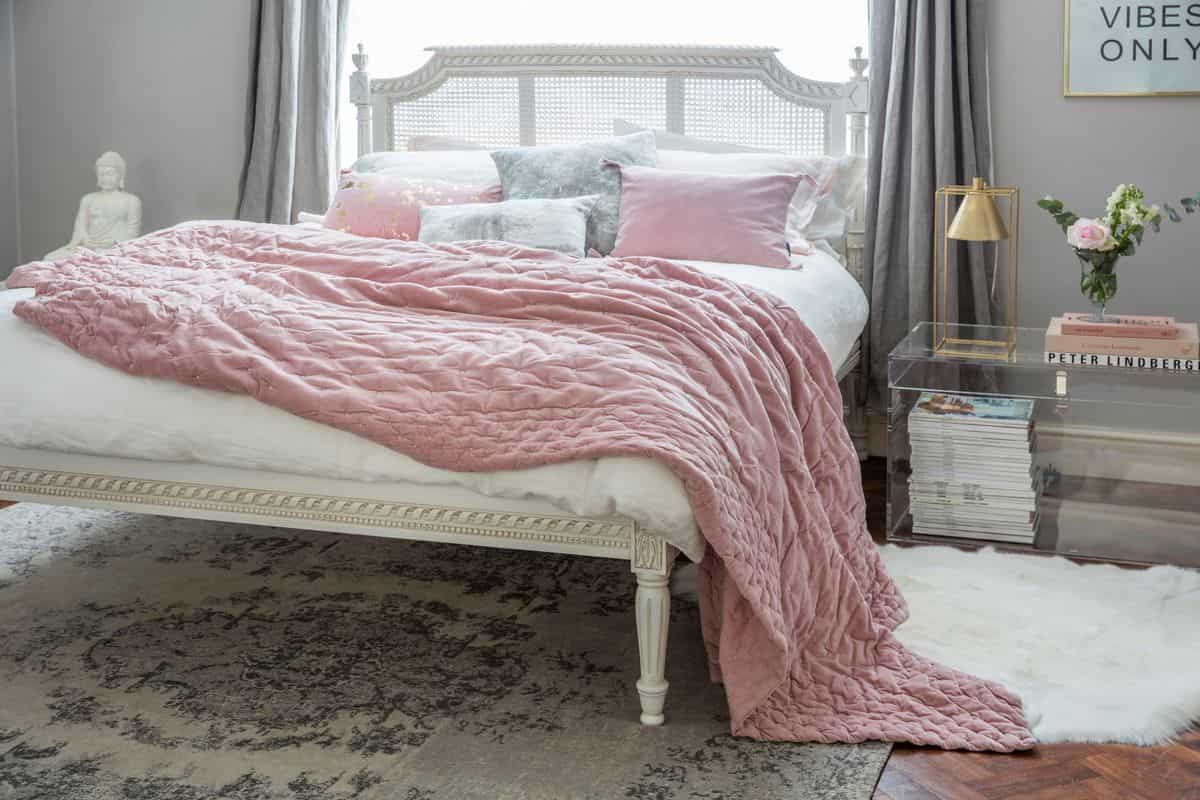 Pink Chenille Bedspread
