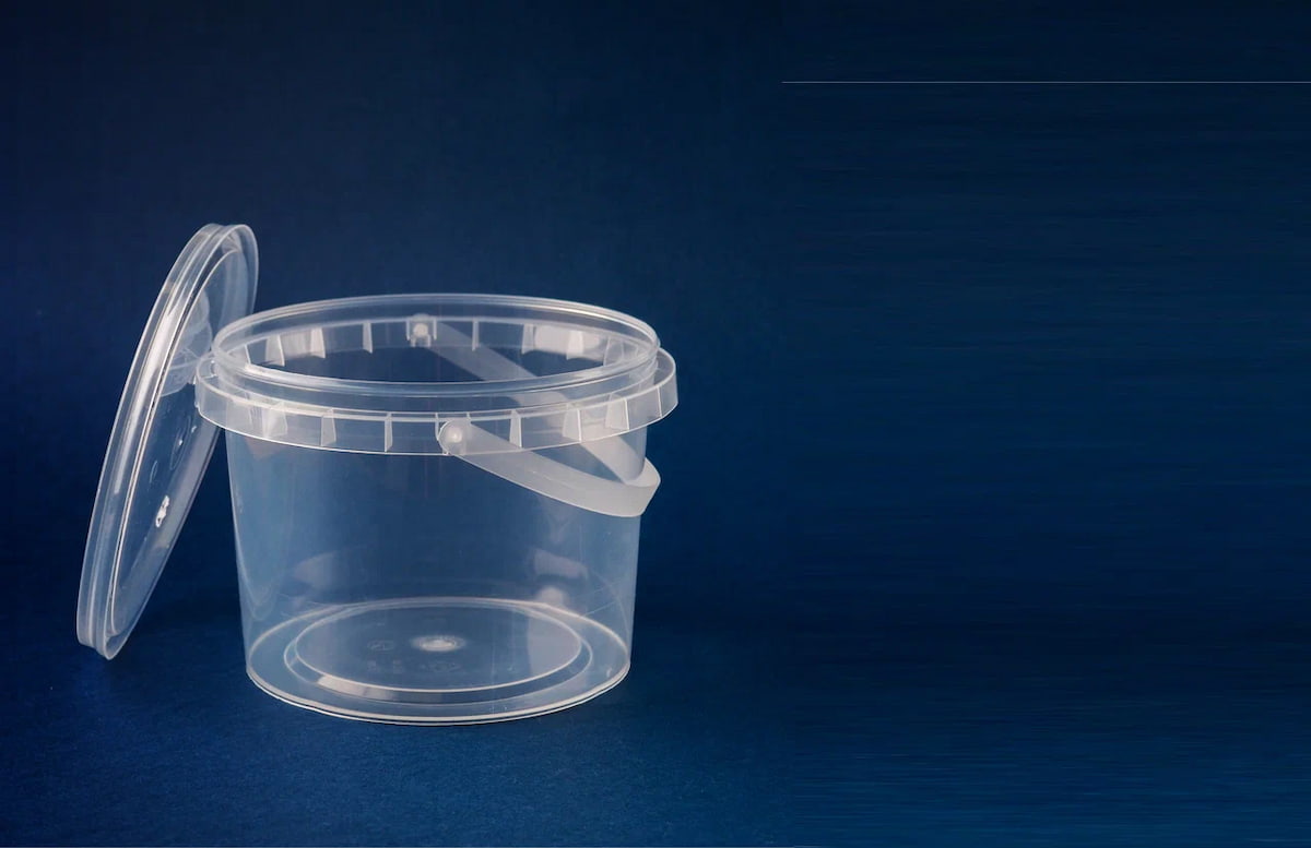 transparent plastic bucket with lid