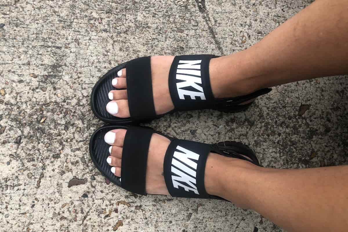 nike sandals women