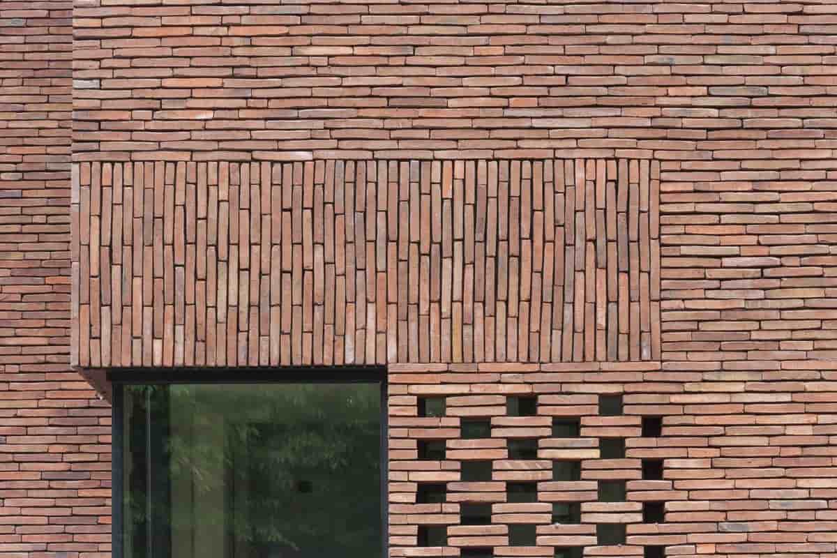 hollow terracotta bricks
