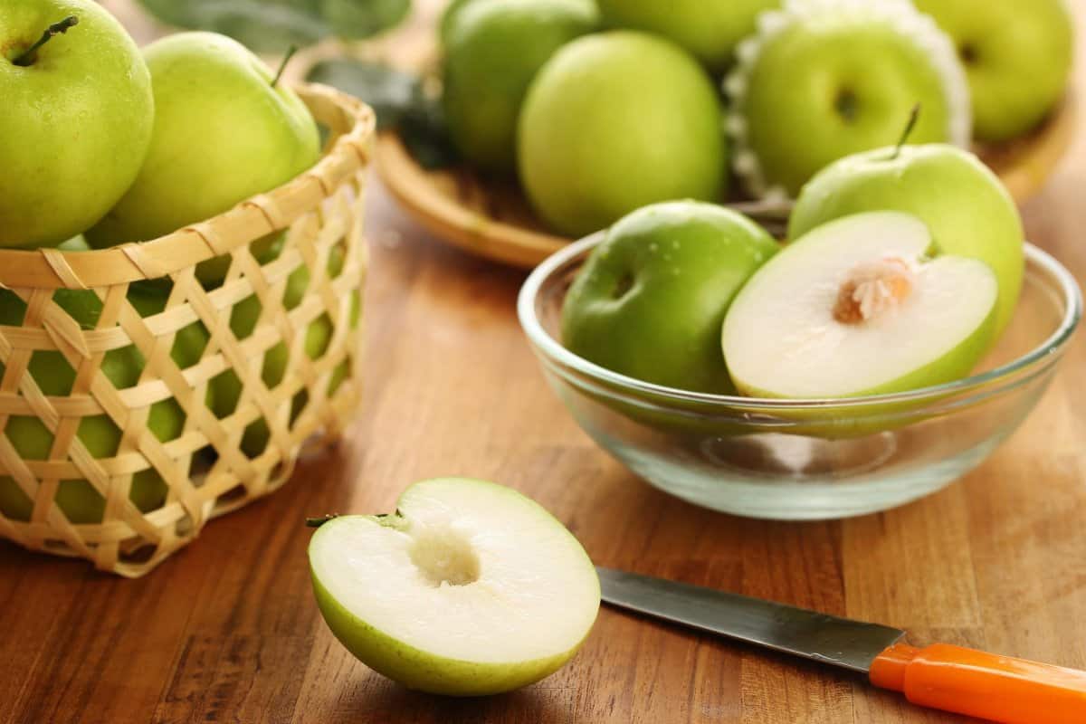 mini apple fruit pies