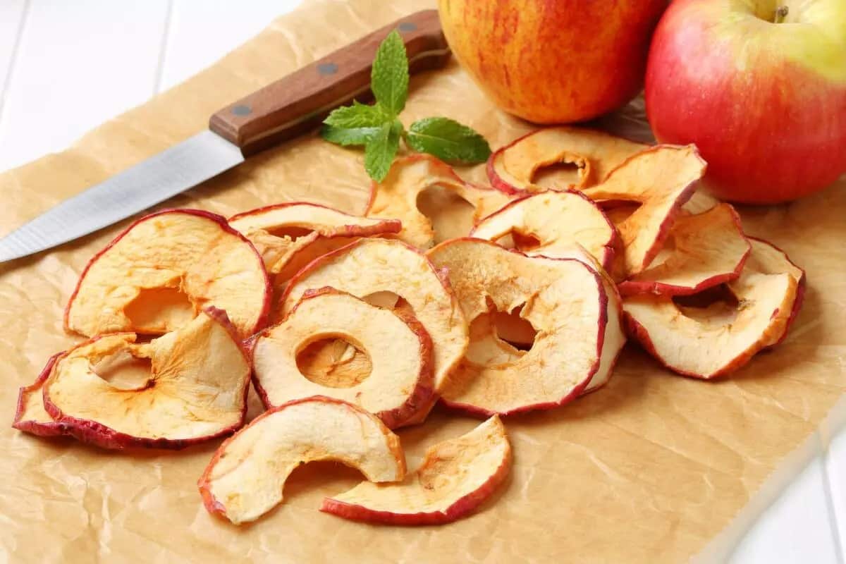 dried apple chips