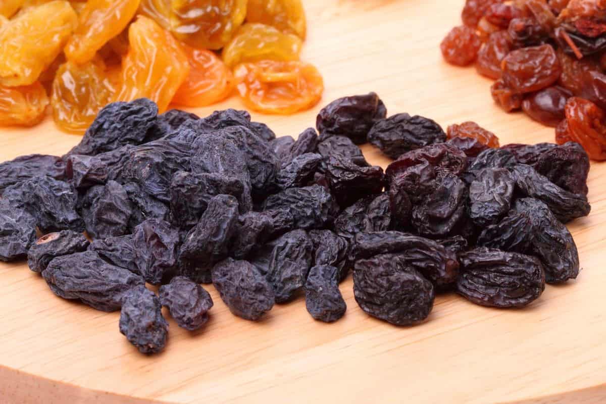 Seedless Raisins in South Africa; Black Yellow Green colors Lowering ...