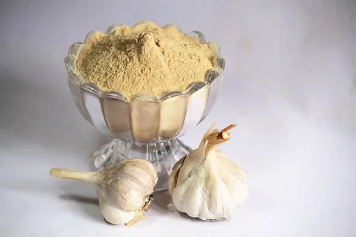 garlic powder to cloves