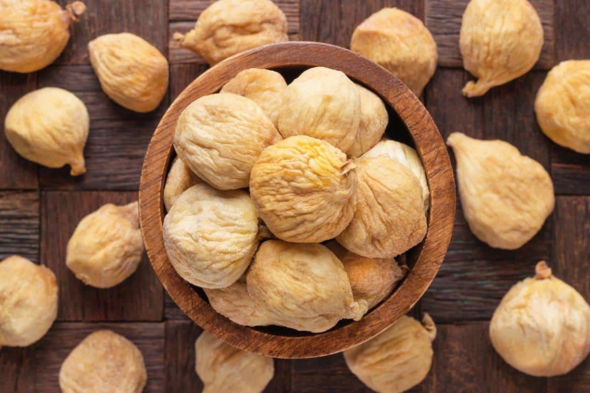 dried yellow figs