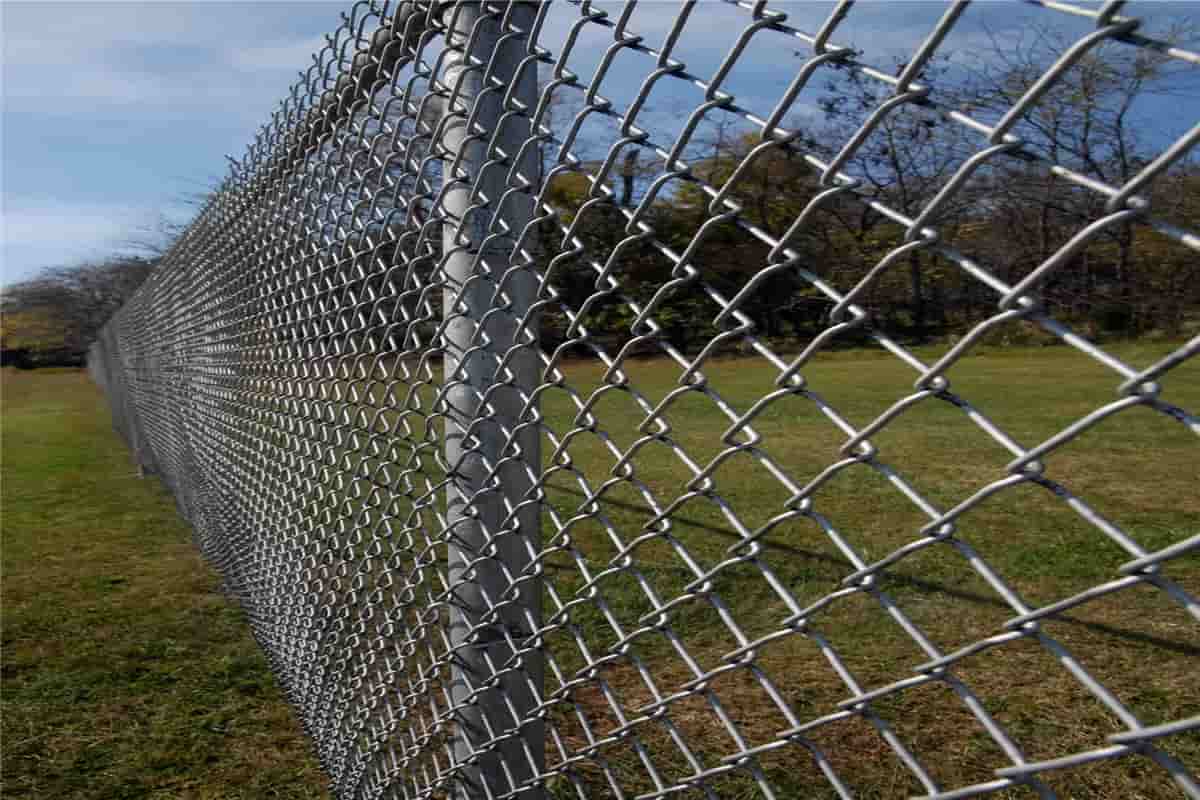 1 1/4 chain link fence