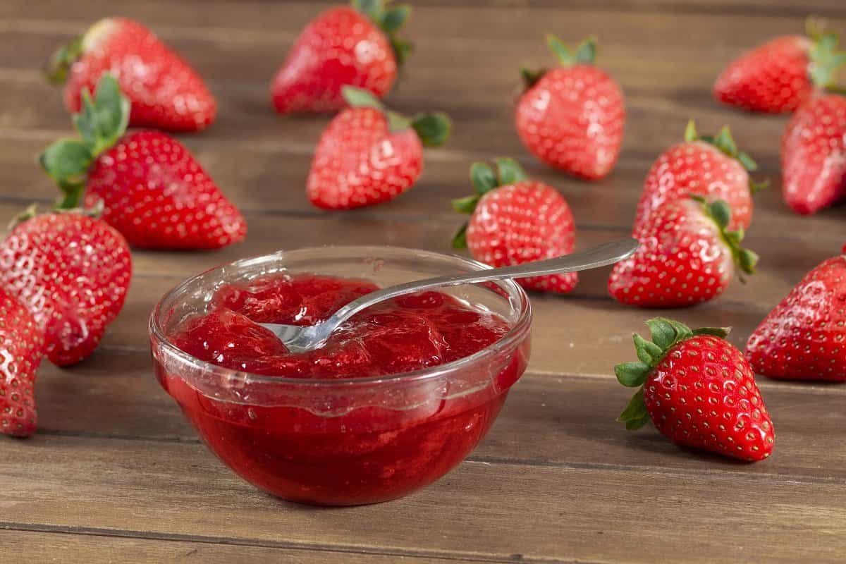 strawberry puree uses