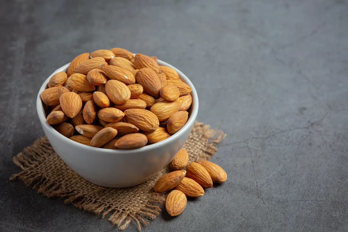 almond benefits for skin