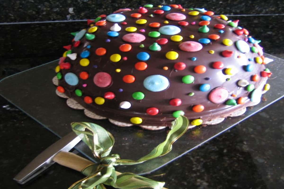 Pinata Cake