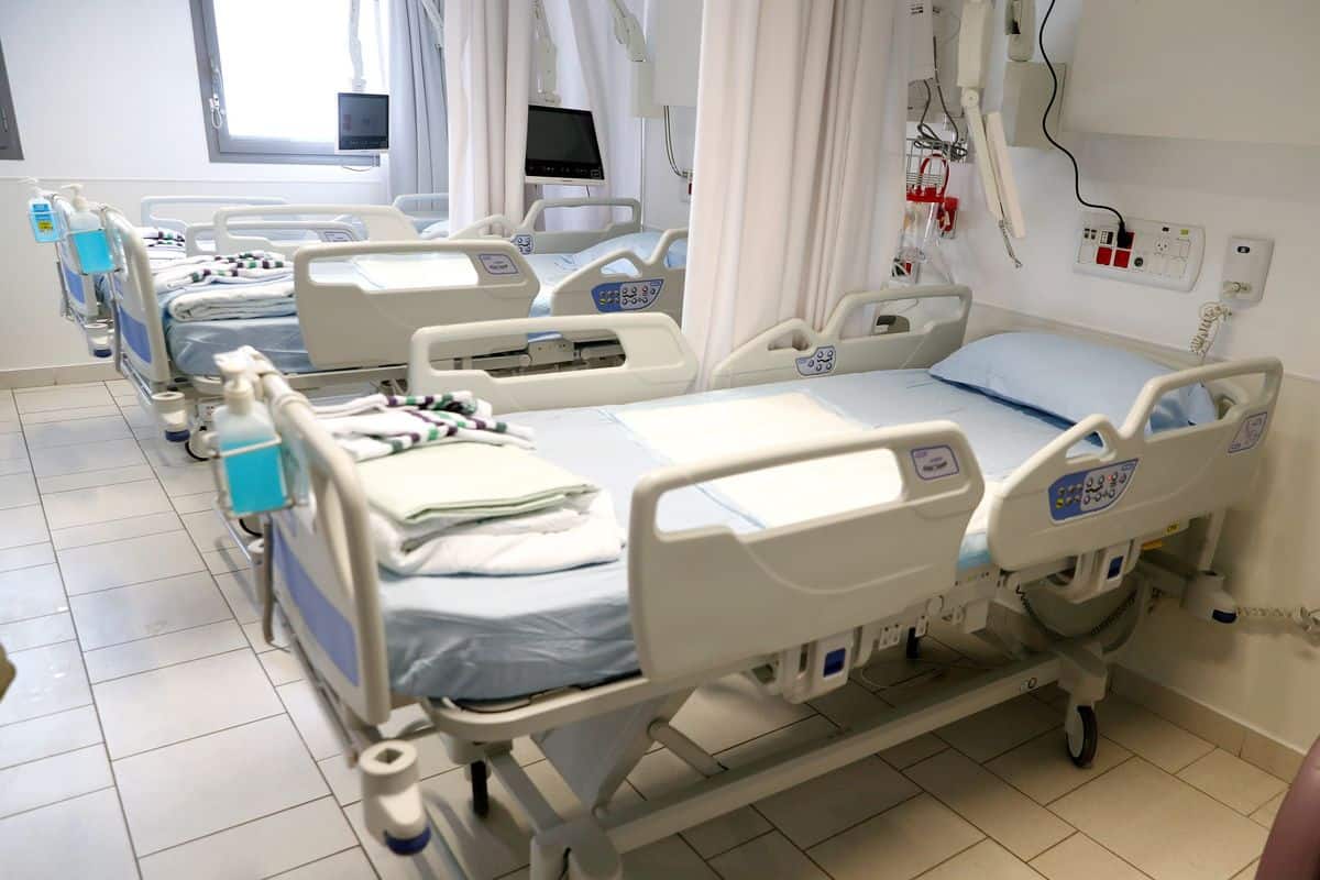 hospital beds uk