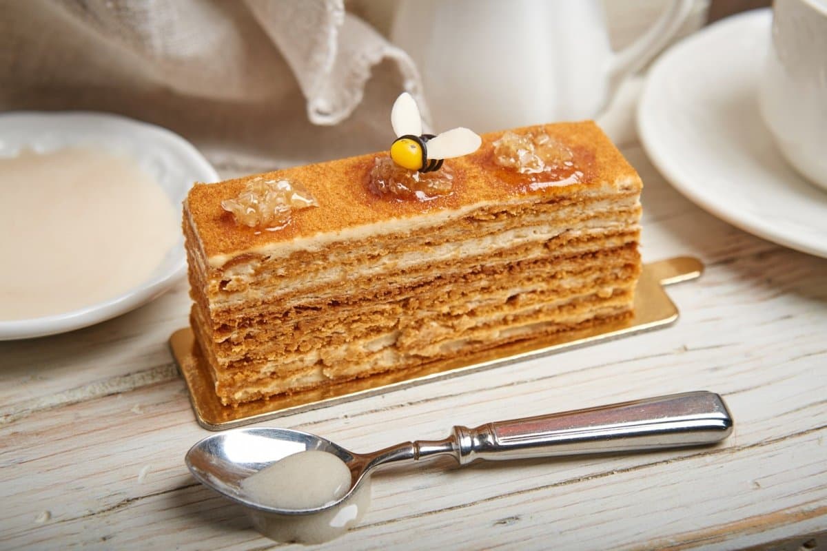 honey cake 