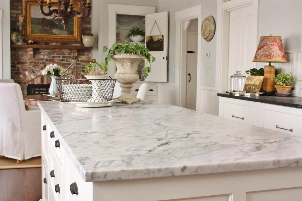 white kitchen marble