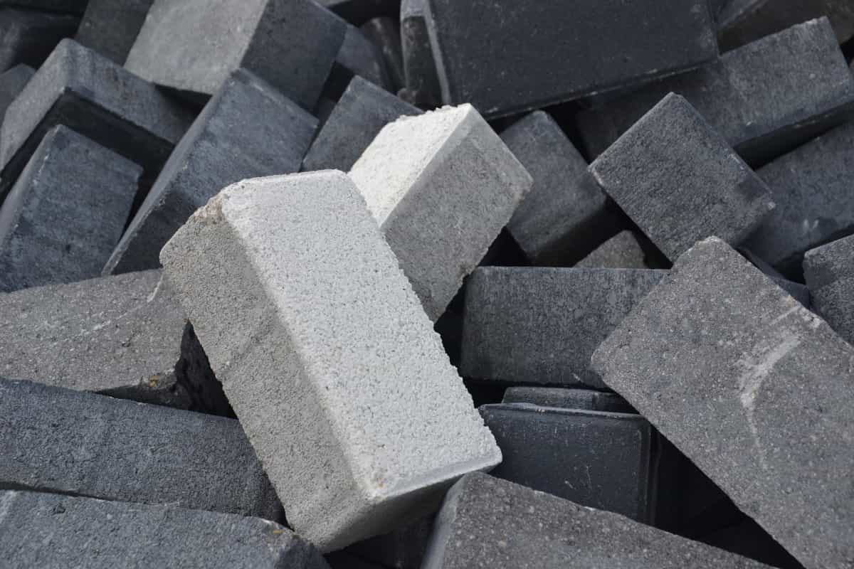 cement brick size