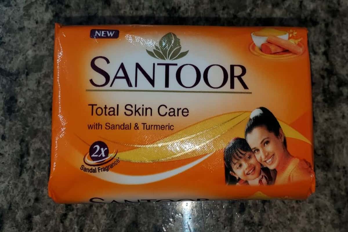 white santoor soap