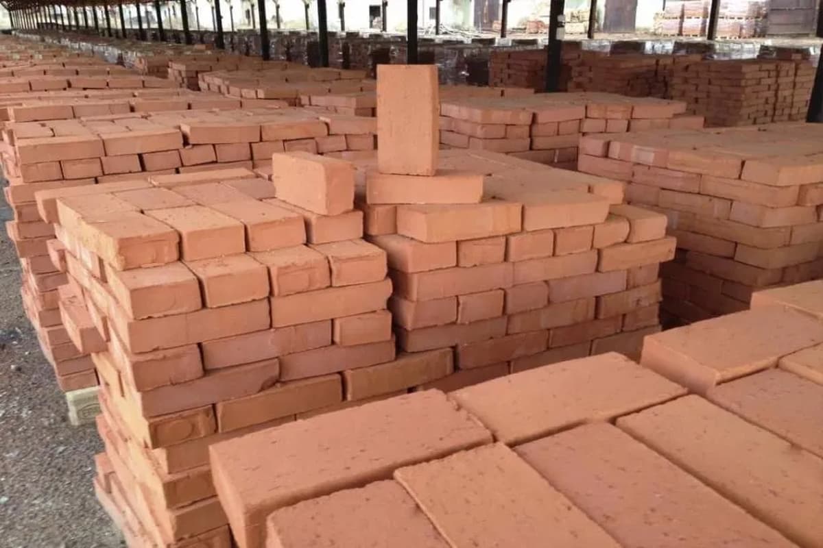 laterite bricks construction
