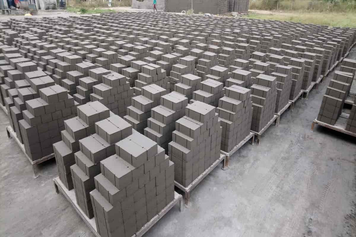small cement bricks