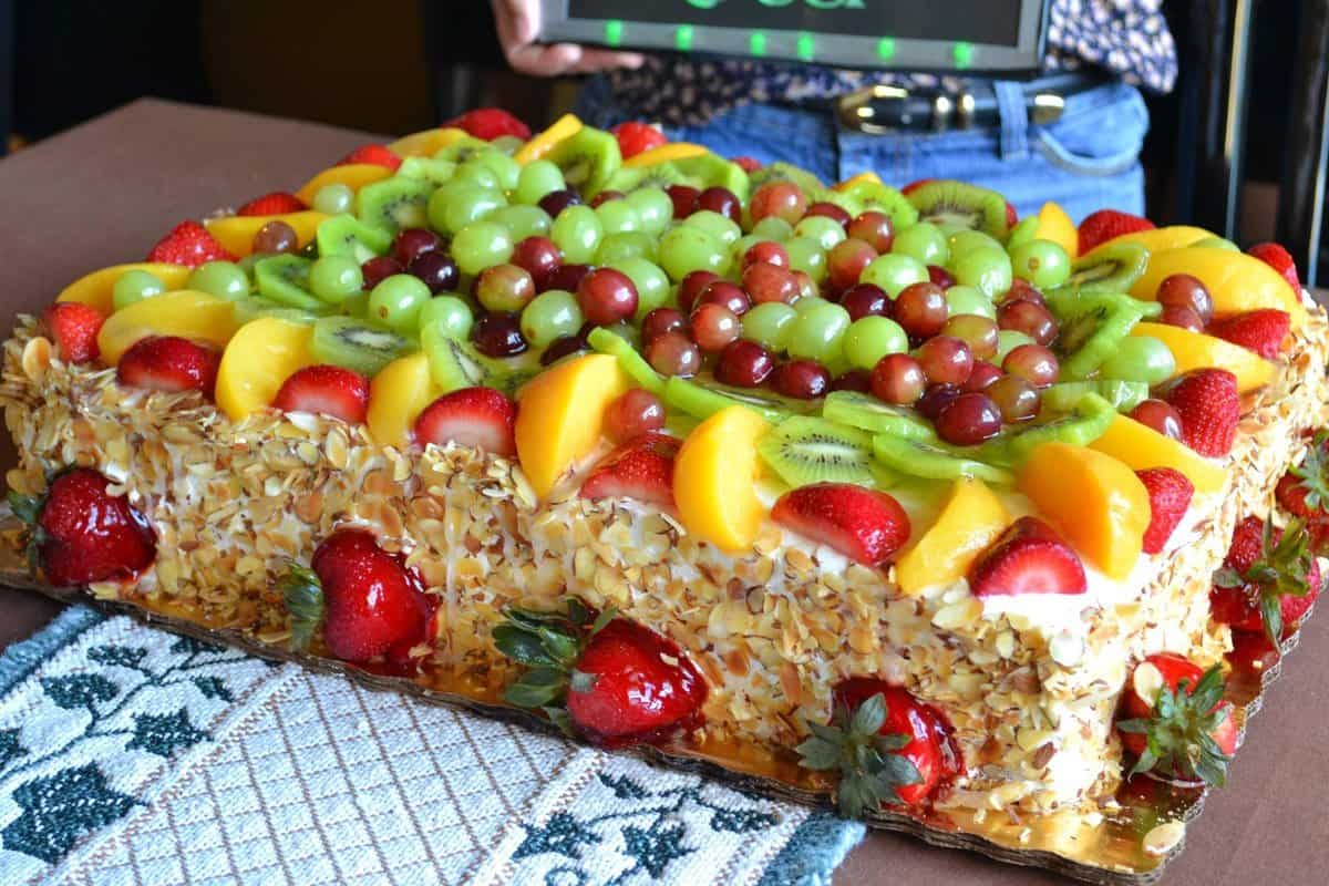 fruit cake decoration