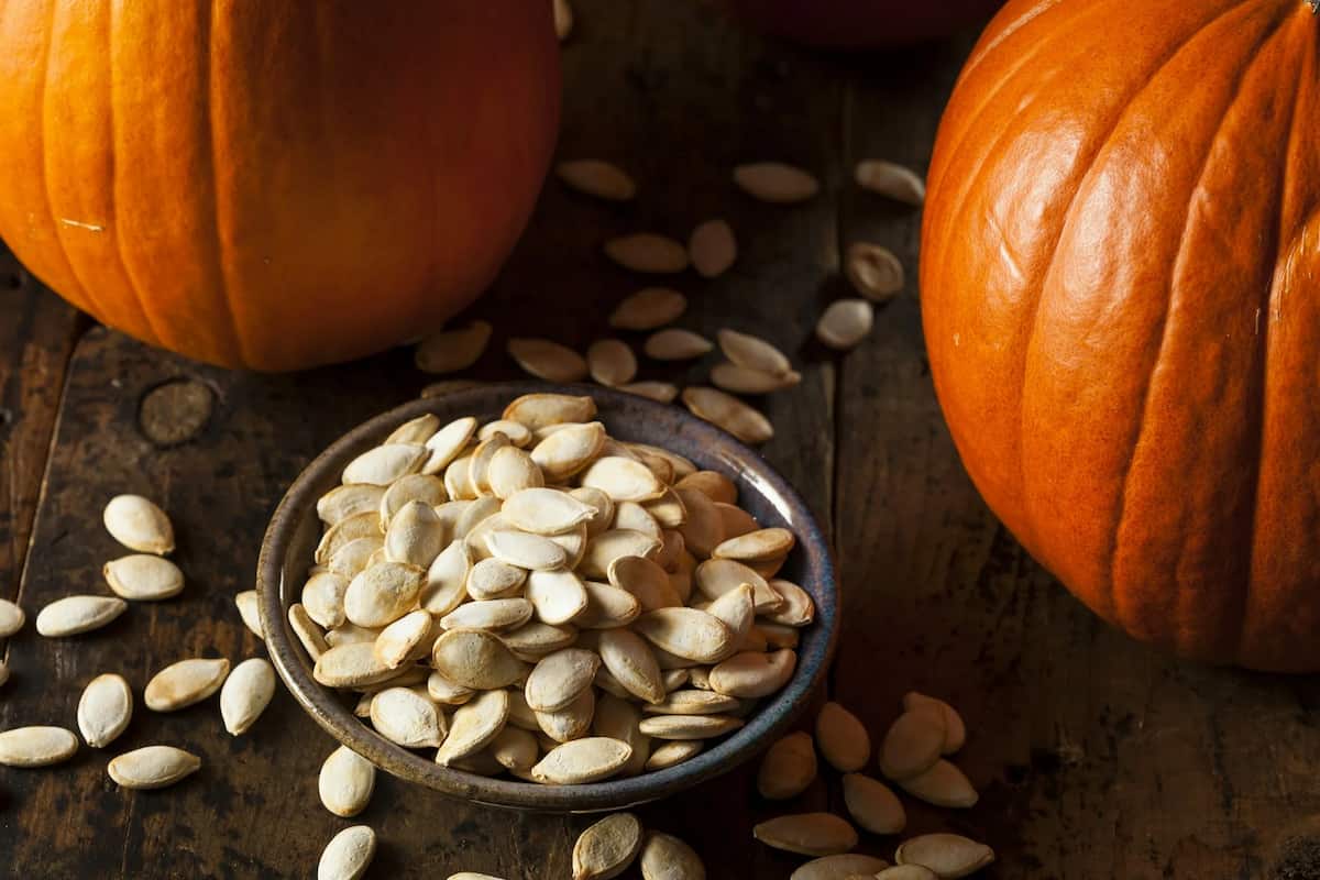 eating pumpkin seeds benefits