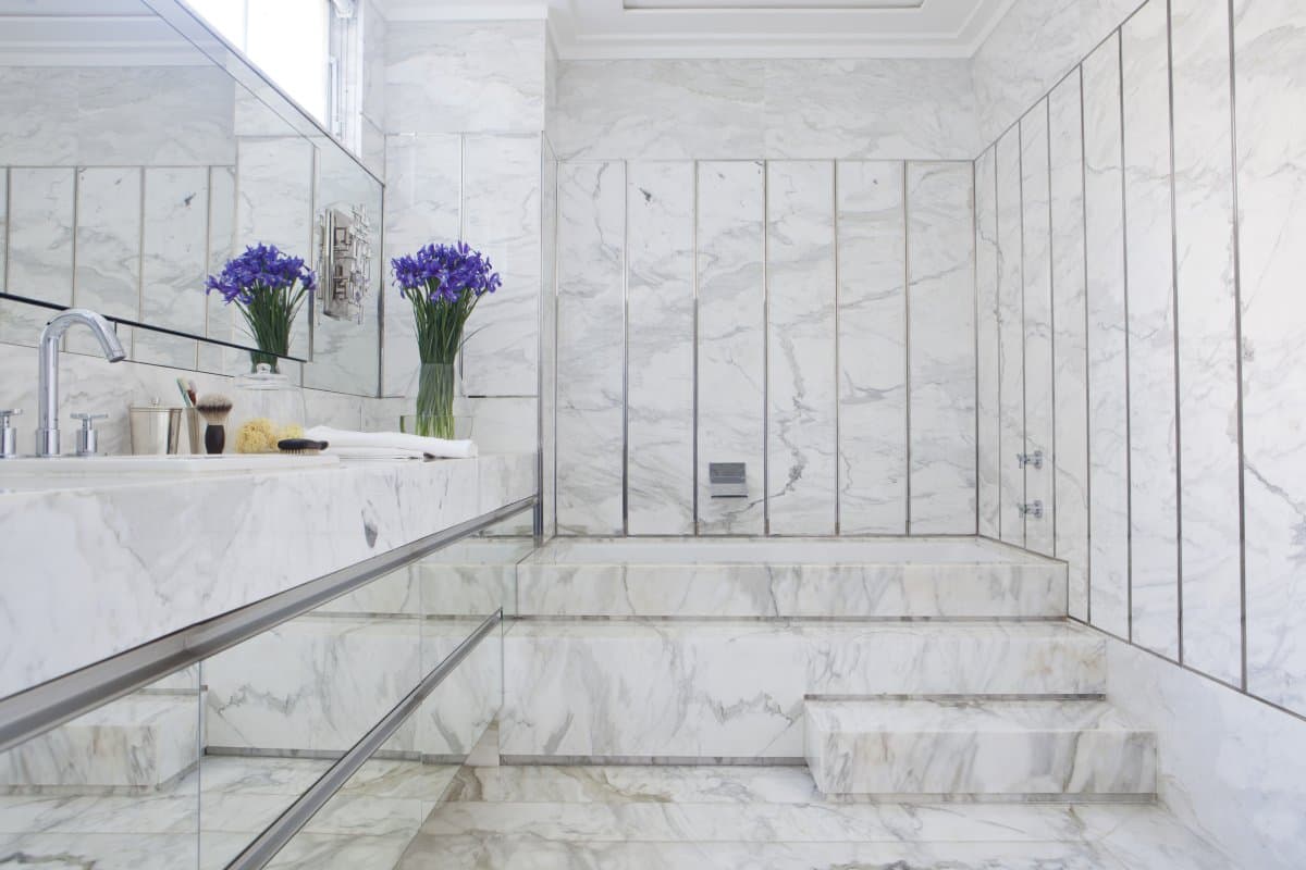 white marble bathroom floor