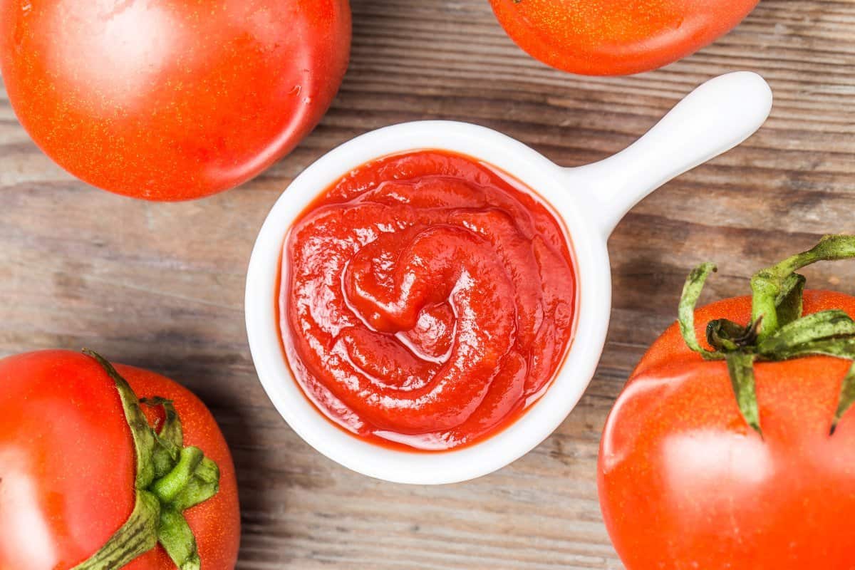 tomato paste calories