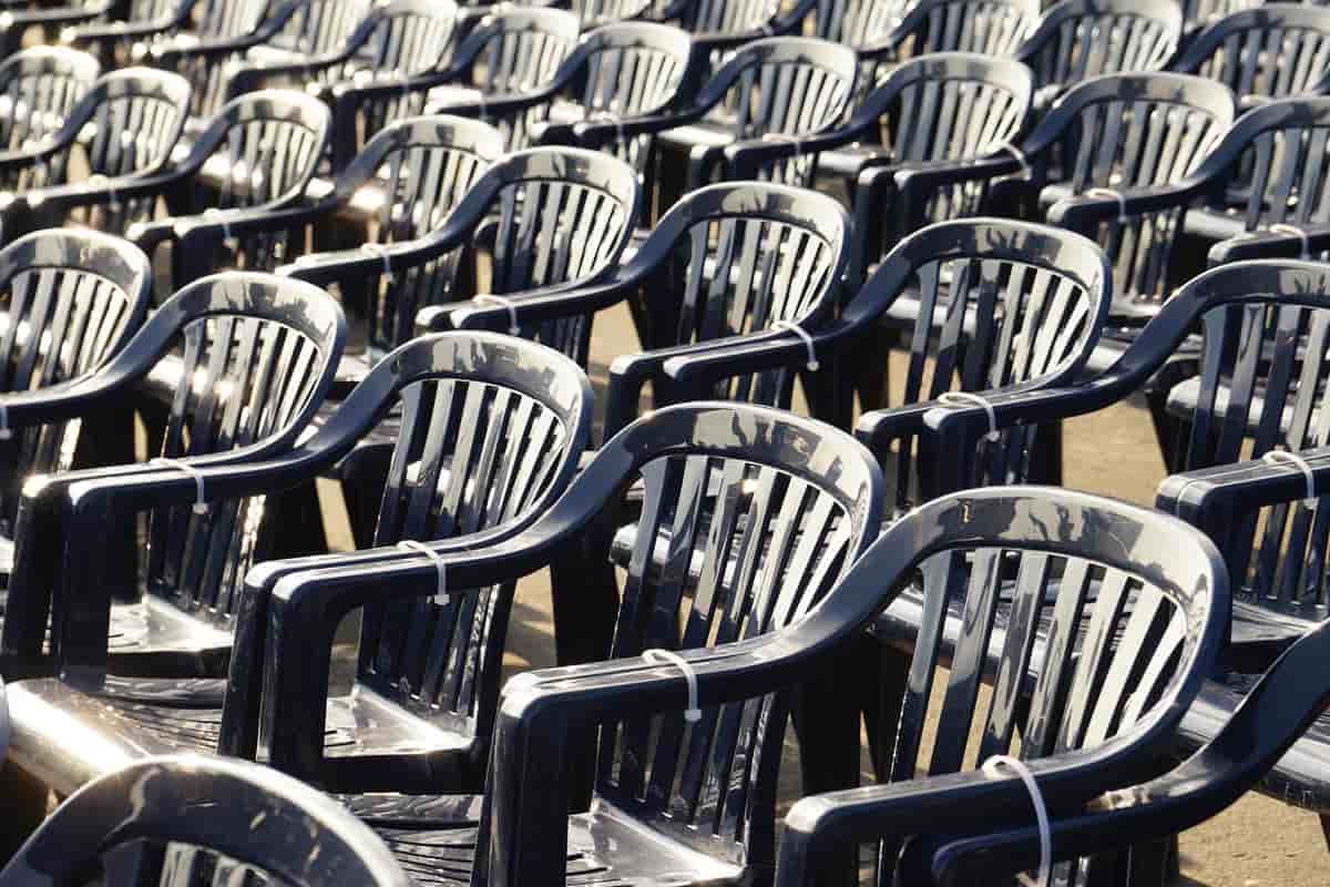 plastic chairs outdoor