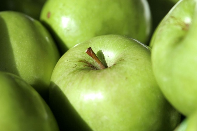 Golden Delicious Apples vs. Granny Smith Apples