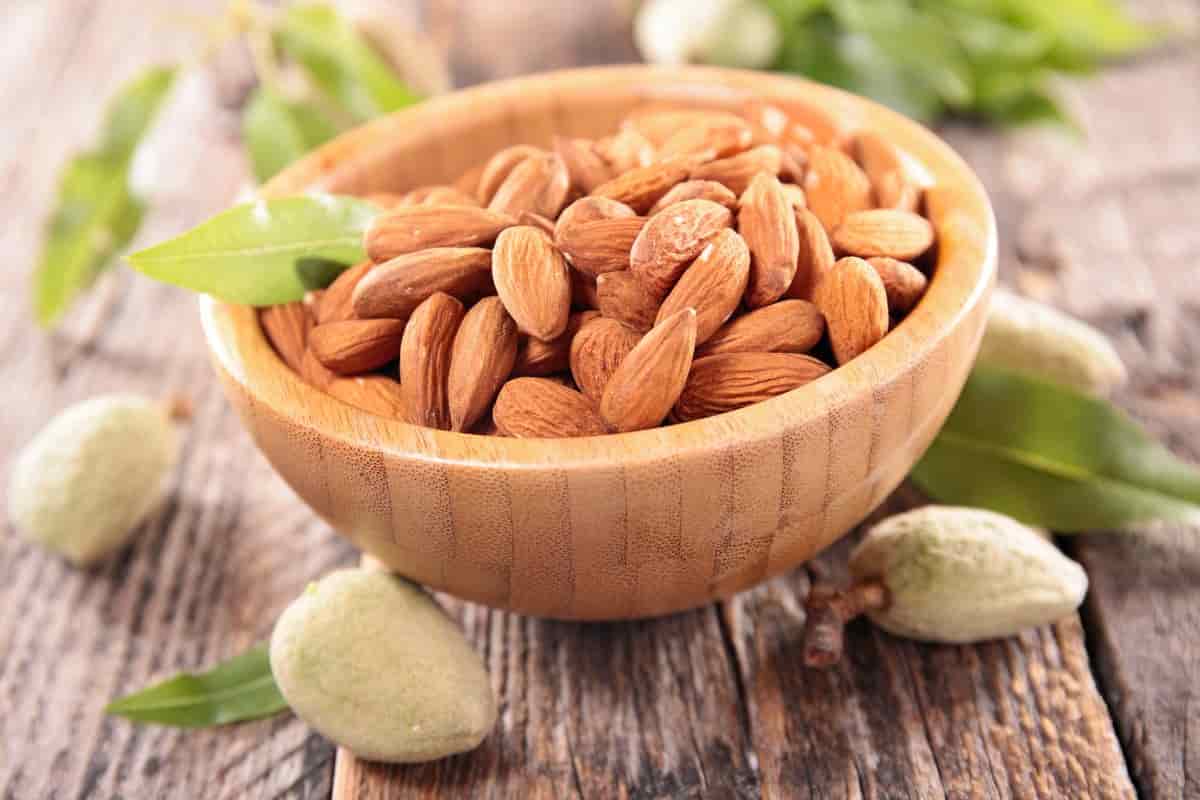 Specification of unpeeled almonds