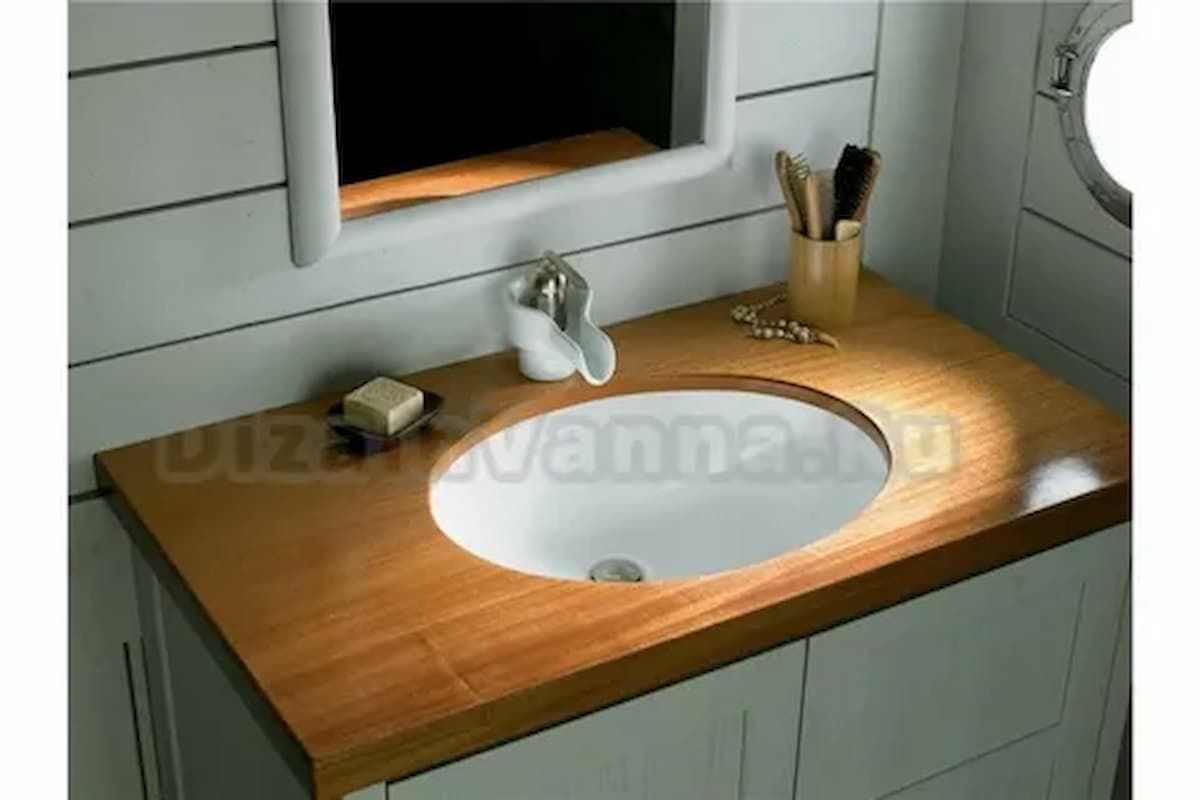 features of bathroom sinks