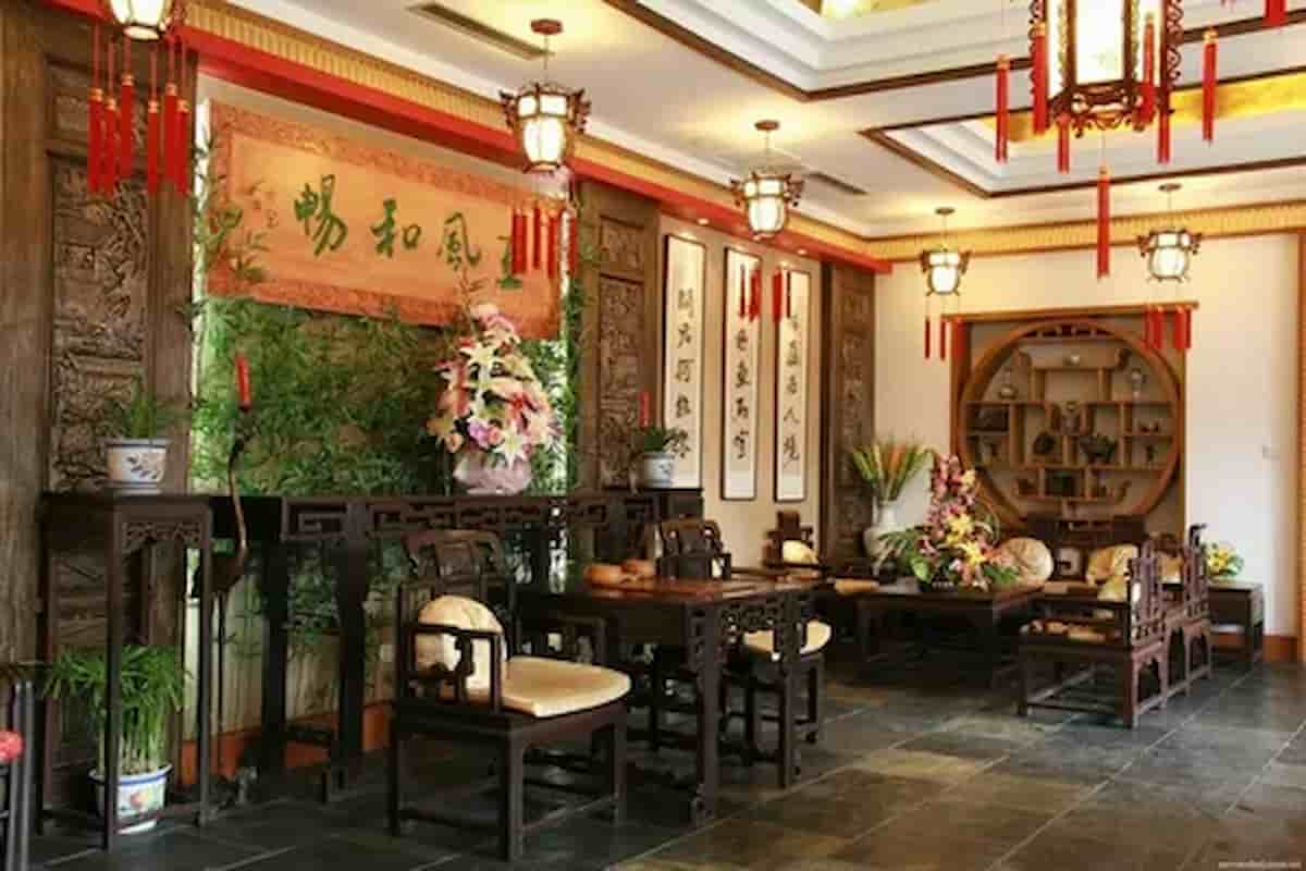features of Chinese tiles