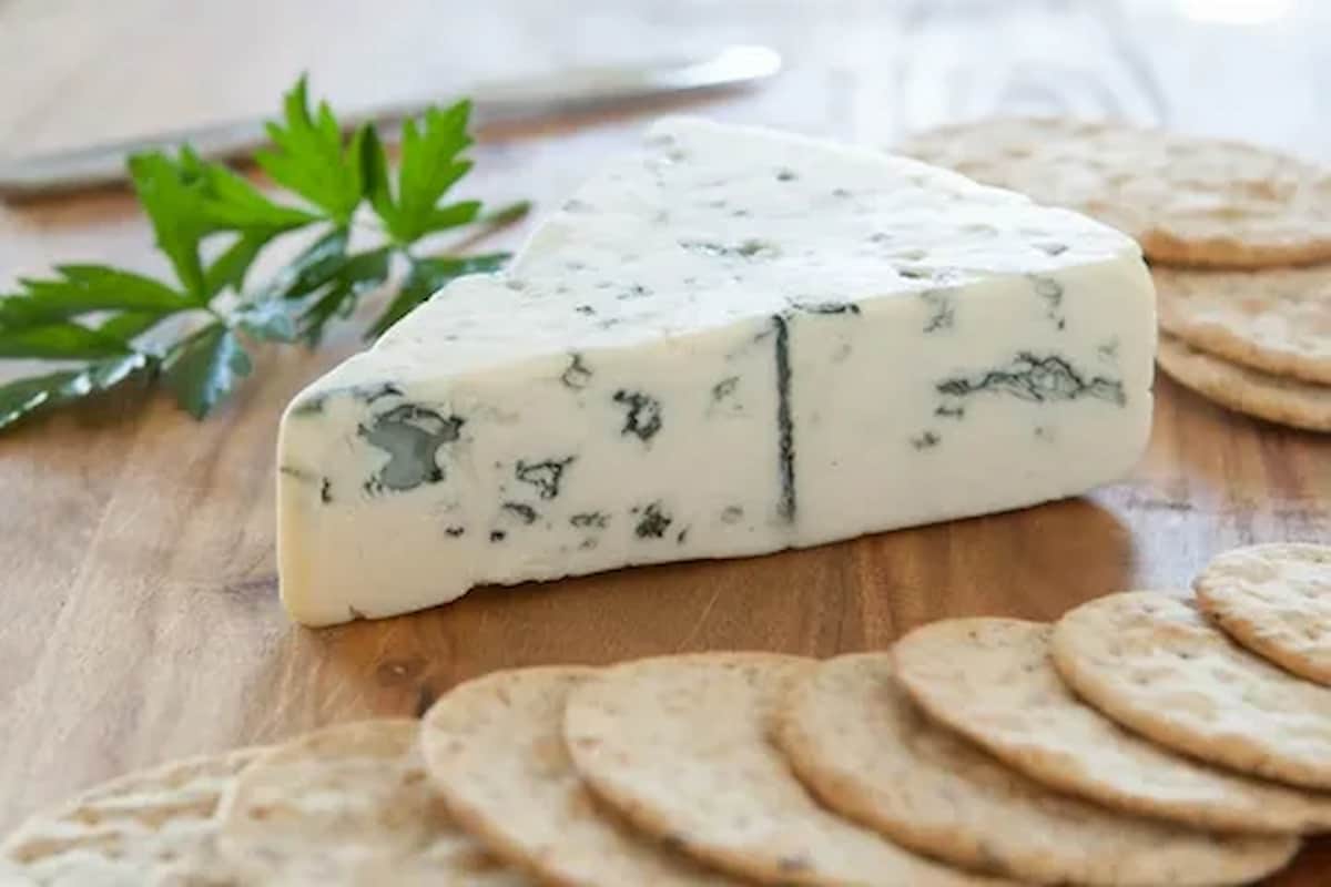 what is dry cheese?