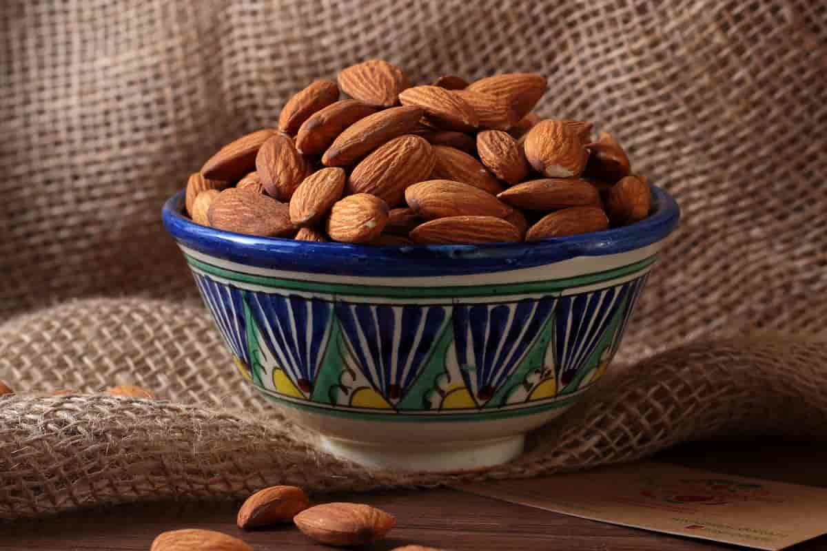 different kinds of raw almonds